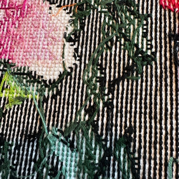 Original Hand-Embroidered Floral Tapestry - Picture 10 of 11